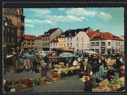 AK Merzig a. Saar, Kirchplatz mit Ständen