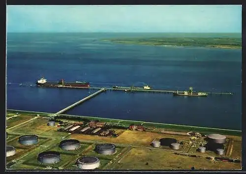 AK Wilhelmshaven, Ölhafen mit Butjadingen im Hintergrund