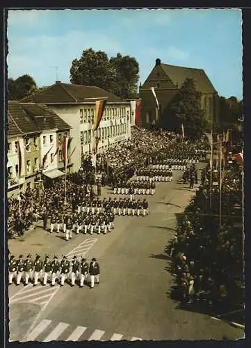 AK Neuss am Rhein, Parade vom Bürger-Schützenfest