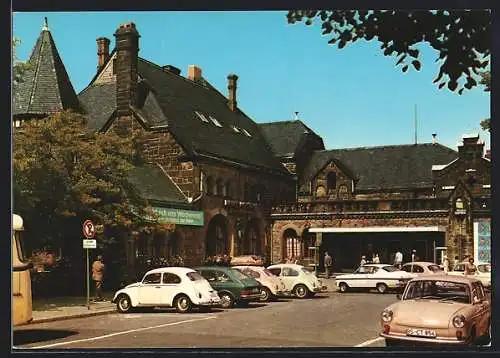 AK Goslar / Harz, Bahnhof und parkende Autos