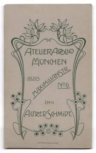 Fotografie Alfred Schmidt, München, Maximilianstr. 6, Eleganter junger Mann mit Schnurrbart