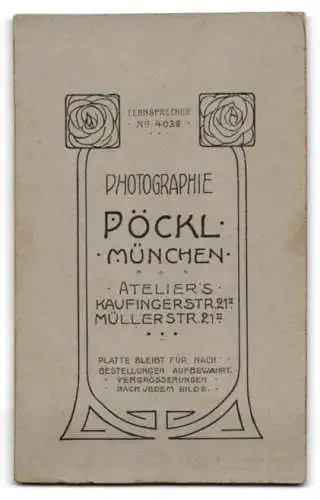 Fotografie Oscar Pöckl, München, Kaufingerstr. 21, Bürgerliches Mädchen mit Pelz und Gürtel