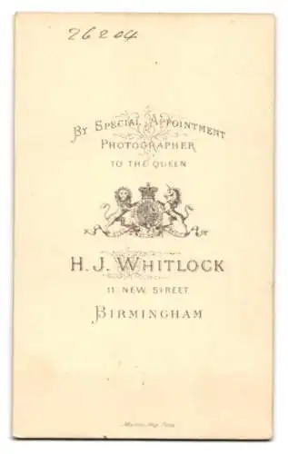 Fotografie H. J. Whitlock, Birmingham, 11 New Street, Bürgerliche mit Spitzenkragen und hochgesteckten Haaren