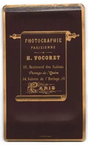 Fotografie H. Vocoret, Paris, 10 Boulevard des Italiens, Kleines Mädchen mit Holzreifen