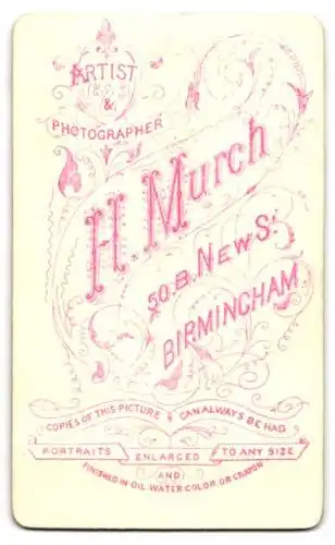 Fotografie H. Murch, Birmingham, 50 B, New St., Junge Dame in modischer Kleidung