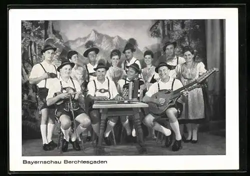 AK Trachtenkapelle der Bayernschau Berchtesgaden mit Instrumenten, rückseitig Unterschriften der Mitglieder