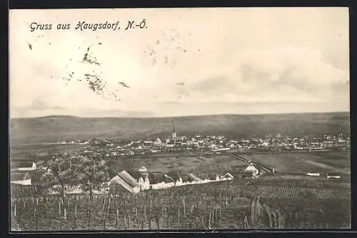 AK Haugsdorf /N. Ö., Gesamtansicht mit Umgebung aus der Vogelschau