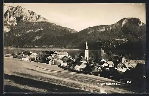 AK Alt-Aussee, Ortsansicht mit Kirche und Seeblick