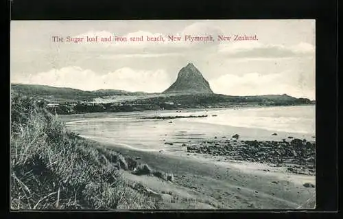 AK New Plymouth, The Sugar loaf and iron sand beach