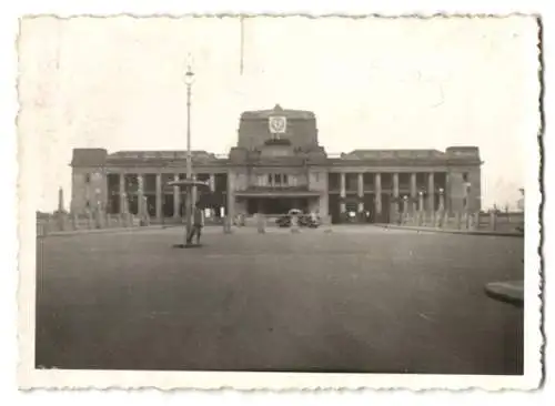 Fotografie unbekannter Fotograf, Ansicht Colombo / Ceylon - Sri Lanka, Zollgebäude am Hafen