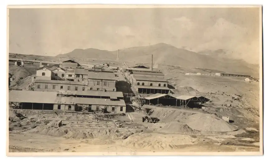 18 Fotografien unbekannter Fotograf, Ansicht Bolivien, Bergbau Mina Alantana, Bergleute bei der Arbeit im Bergwerk 10