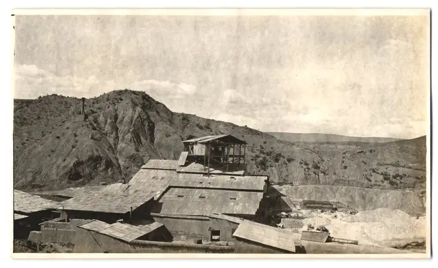 18 Fotografien unbekannter Fotograf, Ansicht Bolivien, Bergbau Mina Alantana, Bergleute bei der Arbeit im Bergwerk 12