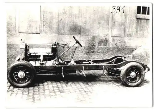 8 Fotografien Ansicht Zwickau, Horch Auto Werk, Luxus Cabrio Detail Ansichten Motor, Achsschenkel, Fahrgestell m. Rahmen