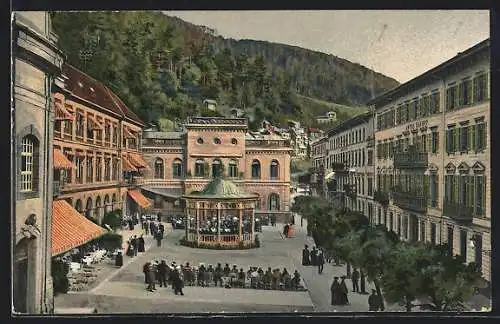 AK Wildbad / Schwarzwald, Blick über den Kurplatz