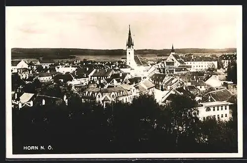 AK Horn /N. Ö., Blick über die Häuserdächer auf die Kirche