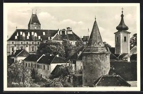 AK Horn /N. Ö., Partie am Schloss mit Glockenturm