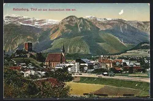AK Rattenberg /Tirol, Teilansicht mit Kirche und Blick zum Sonnwendjoch