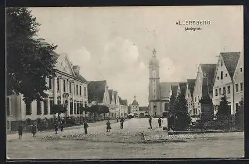 AK Allersberg / Mittelfranken, belebte Strassenpartie am Marktplatz