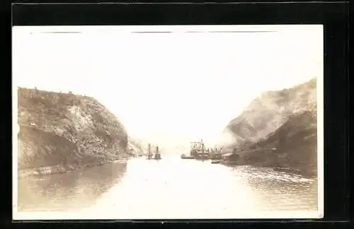 AK Panama, Ships on the Panama Canal