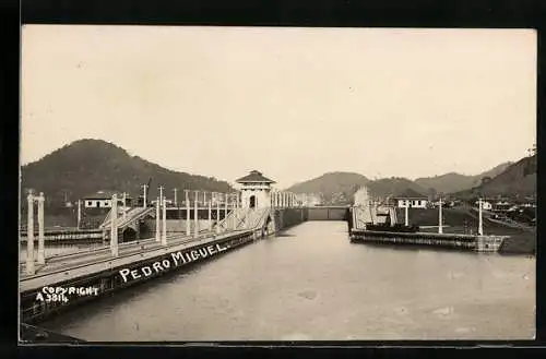 AK Pedro Miguel, Schleuse auf dem Panama Canal