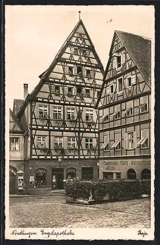 AK Nördlingen, Die Engelapotheke in einem alten Fachwerkhaus