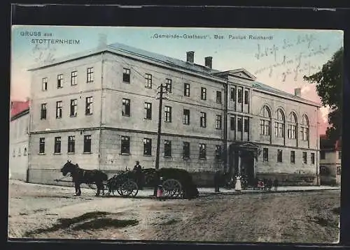 AK Stotternheim, Gemeinde-Gasthaus Paulus Reinhardt mit Versammlung u. Pferdewagen