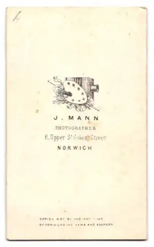Fotografie J. Mann, Norwich, 6, Upper St. Giles Street, Beleibter Herr in Anzugjacke mit Backenbart