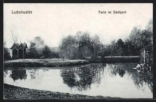 AK Luckenwalde, Teich im Stadtpark