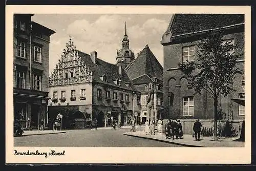 AK Brandenburg /Havel, Strassenpartie mit Geschäft