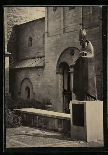 AK Essen / Ruhr, Statue St. Altfrid an der Kirche