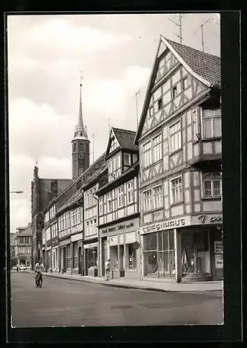 AK Salzwedel, Burgstrasse mit Geschäften