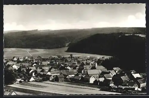 AK Löhlbach im Kellerwald, Teilansicht mit Kirche, Fliegeraufnahme