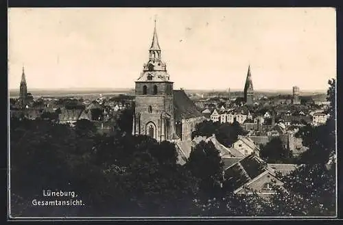 AK Lüneburg, Gesamtansicht mit Kirche
