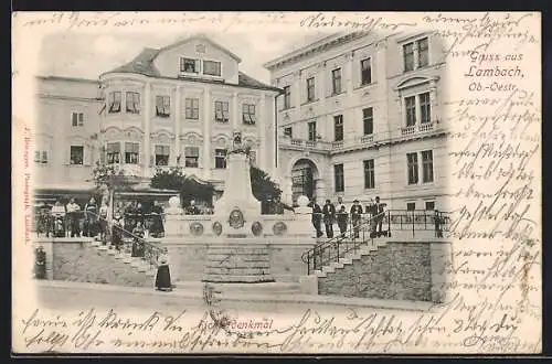 AK Lambach /Ob.-Oestr., Richterdenkmal und Menschen
