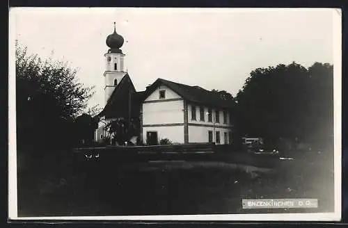 AK Enzenkirchen /O.-Ö., Kirche mit Umgebung