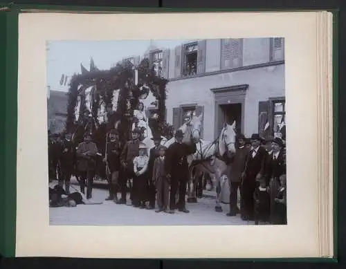Fotoalbum mit 11 Fotografien Ansicht Tuttlingen, Landwirtschaftl. Berzirksfest Tuttlinge 1901, Tracht, Ziegengespann