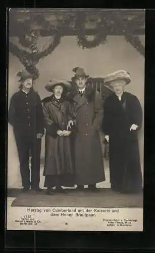 AK Herzog von Cumberland mit der Kaiserin und dem Hohen Brautpaar, Kaiserin Auguste Viktoria, Prinzessin Viktoria Luise