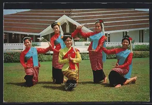 AK Thailand, Tänzerinnen mit langen Fingernägeln