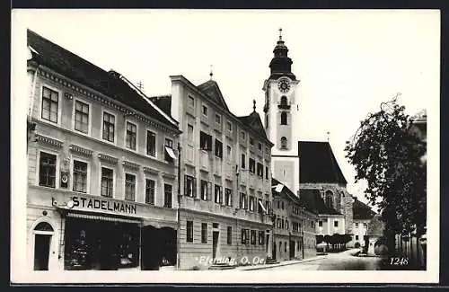 AK Eferding, Strassenpartie mit Geschäft Stadelmann