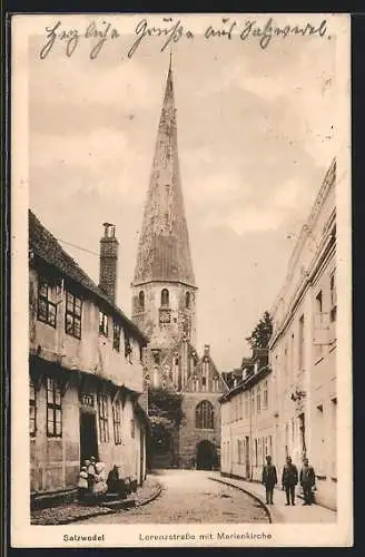 AK Salzwedel, Lorenzstrasse mit Marienkirche