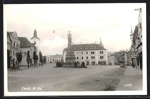 AK Zwettl /N.-Ö., Dreifaltigkeitsplatz mit Gasthof und Geschäft Hans Parkos