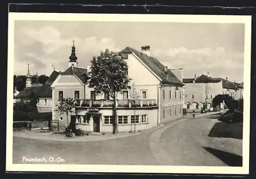 AK Peuerbach /O.-Oe., Strassenpartie mit Gasthaus Bierstübl