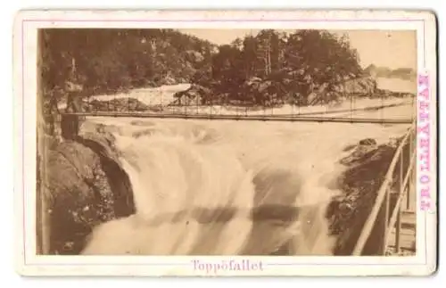 Fotografie Axel Lindahl, Göteborg, Nya Alleen, Ansicht Trollhättan, Toppöfallet mit Hängebrücke