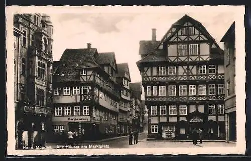 AK Hann. Münden / Oberweser, Alte Häuser am Marktplatz