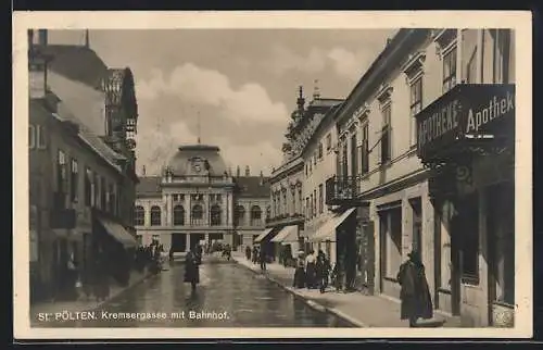 AK St. Pölten, Kremsergasse mit Bahnhof und Apotheke