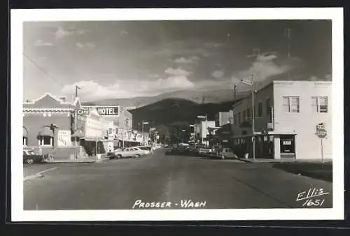 AK Prosser, WA, Strassenpartie mit Hotel und Café