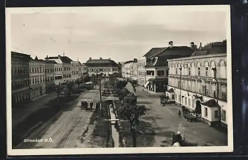 AK Uttendorf /O. Ö., Strassenpartie mit Gasthof zum goldenen Stern und Graben aus der Vogelschau