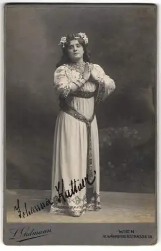 Fotografie L. Gutmann, Wien, Portrait Johanna Kattner, Theater Schauspielerin im Kostüm, mit Autograph