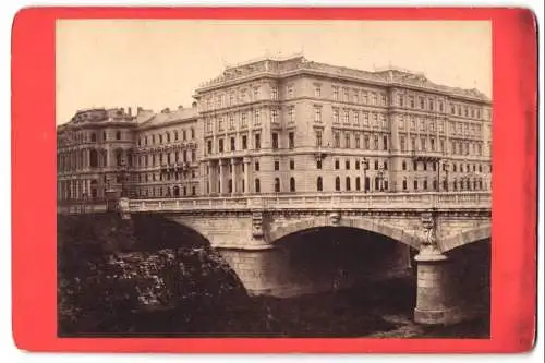 Fotografie A. F. Czihak, Wien, Ansicht Wien, Palais d. Staatsb-Chef am Schwarzenb.-Platz mit Brücke