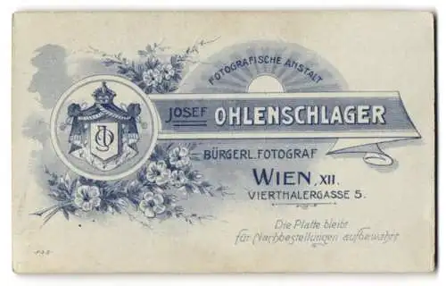 Fotografie Josef Ohlenschlager, Wien, Vierthalergasse 5, Monogramm des Fotografen im kgl. Wappen